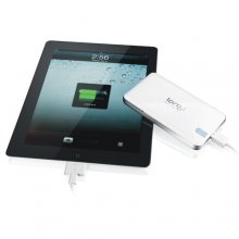 Lomui L882 8800mAh Dual USB Power Bank for Mobile Phone Tablet PC 3-Colors
