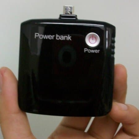 EKONA 2000mAh High Capacity Mobile Power Bank for Blackberry 2 Color